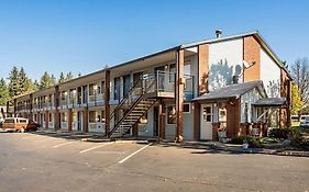Super 8 By Wyndham Vancouver East